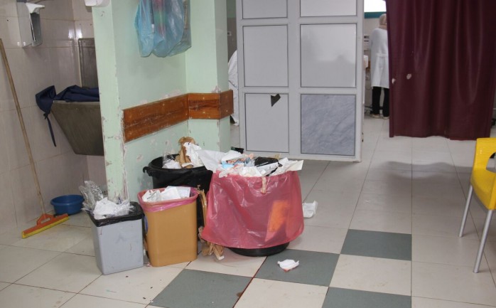 آثار توقف خدمات النظافة في مستشفيات قطاع غزة